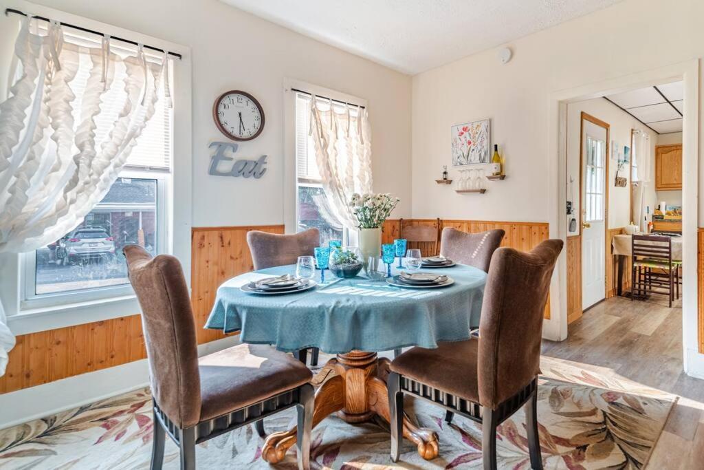 Cottage In The Falls, 2 B, 2 Bath, Fireplace كوياهوغا فولز المظهر الخارجي الصورة